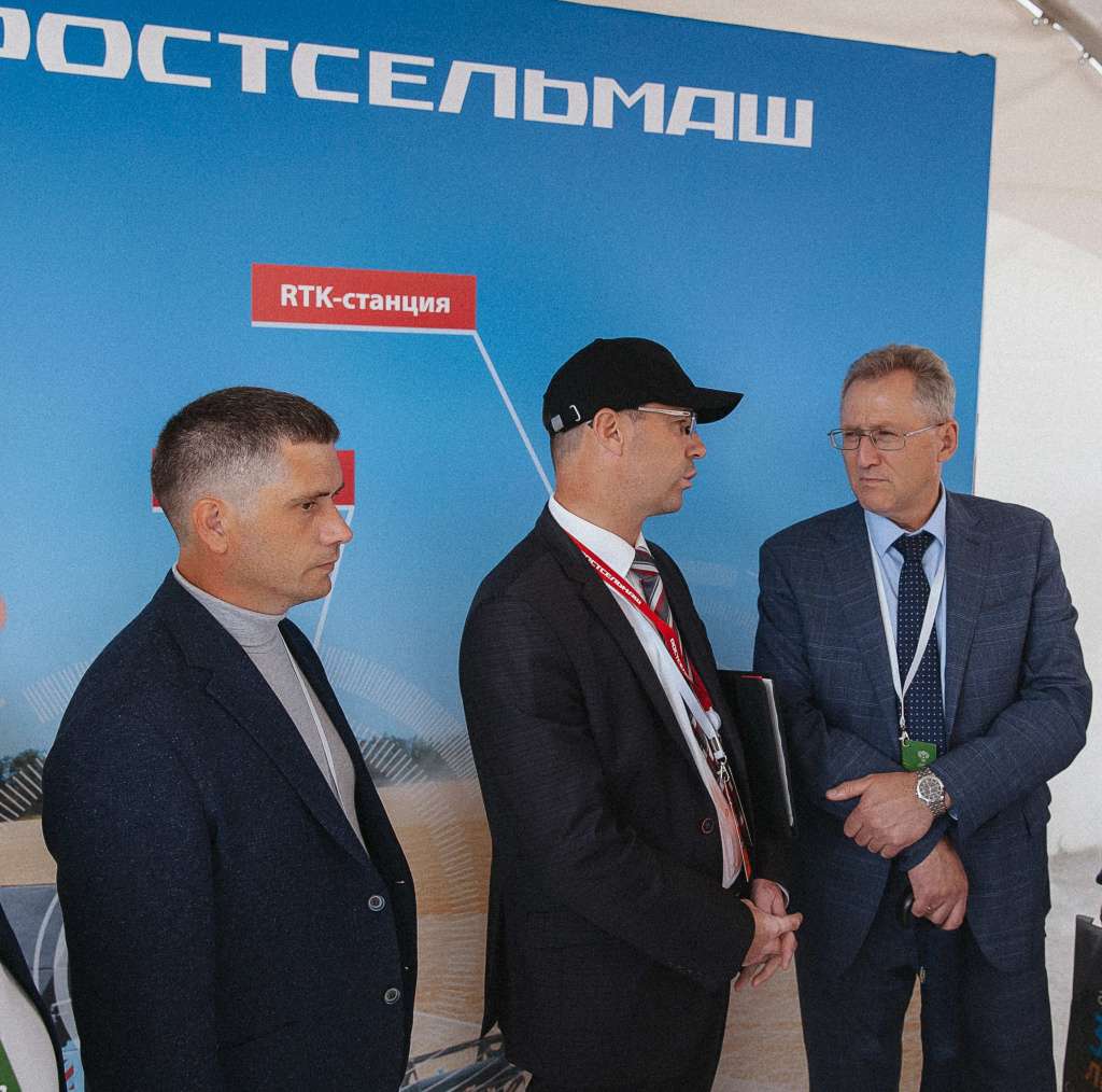 На выставочной площадке побывали главы профессиональных сообществ, партнерских организаций На выставочной площадке побывали главы профессиональных сообществ, партнерских организаций