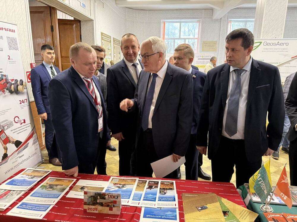 Техника Ростсельмаш на агрофоруме в Пензе