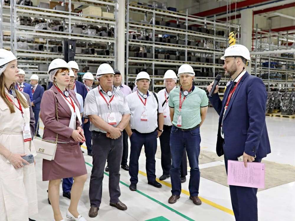 На производственной площадке Ростсельмаш На производственной площадке Ростсельмаш